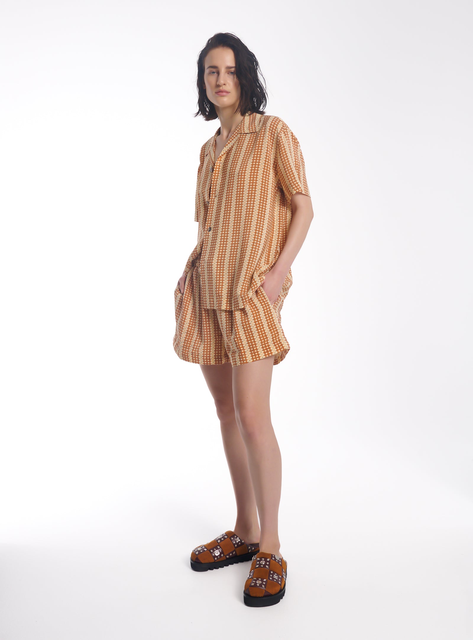 レトロデイジークレープキャンプシャツ