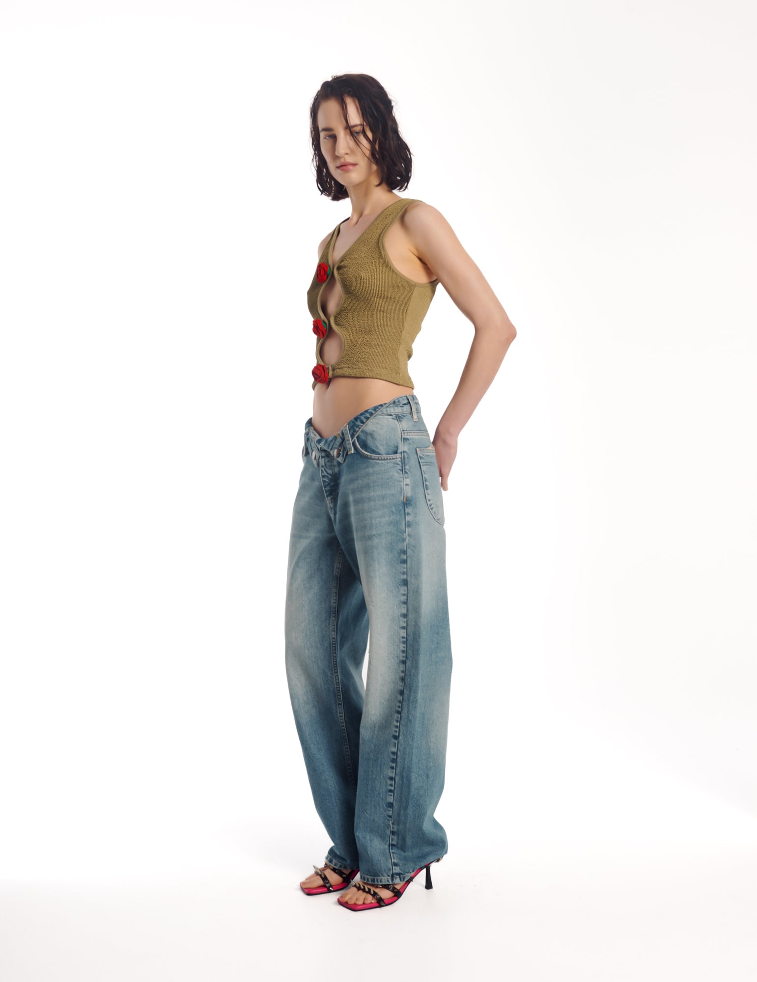 The Tales – Jeans mit gerollter Taille