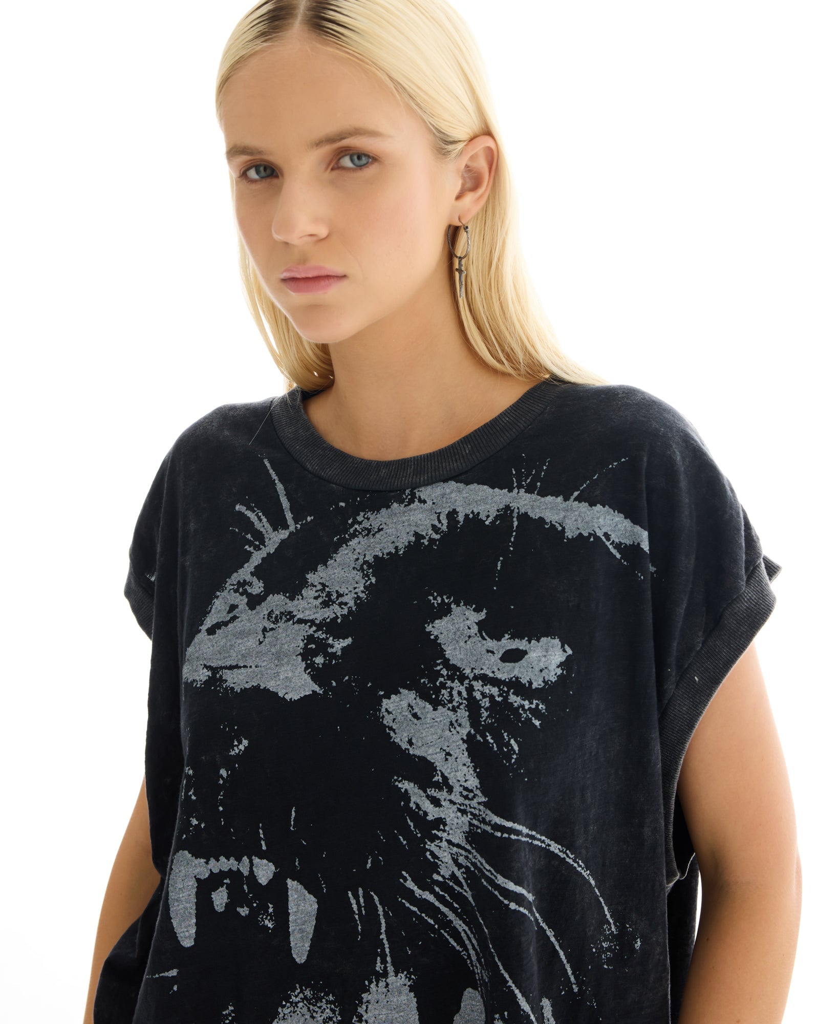 The Panther Oversized Tank by THE TALES - close-up detail