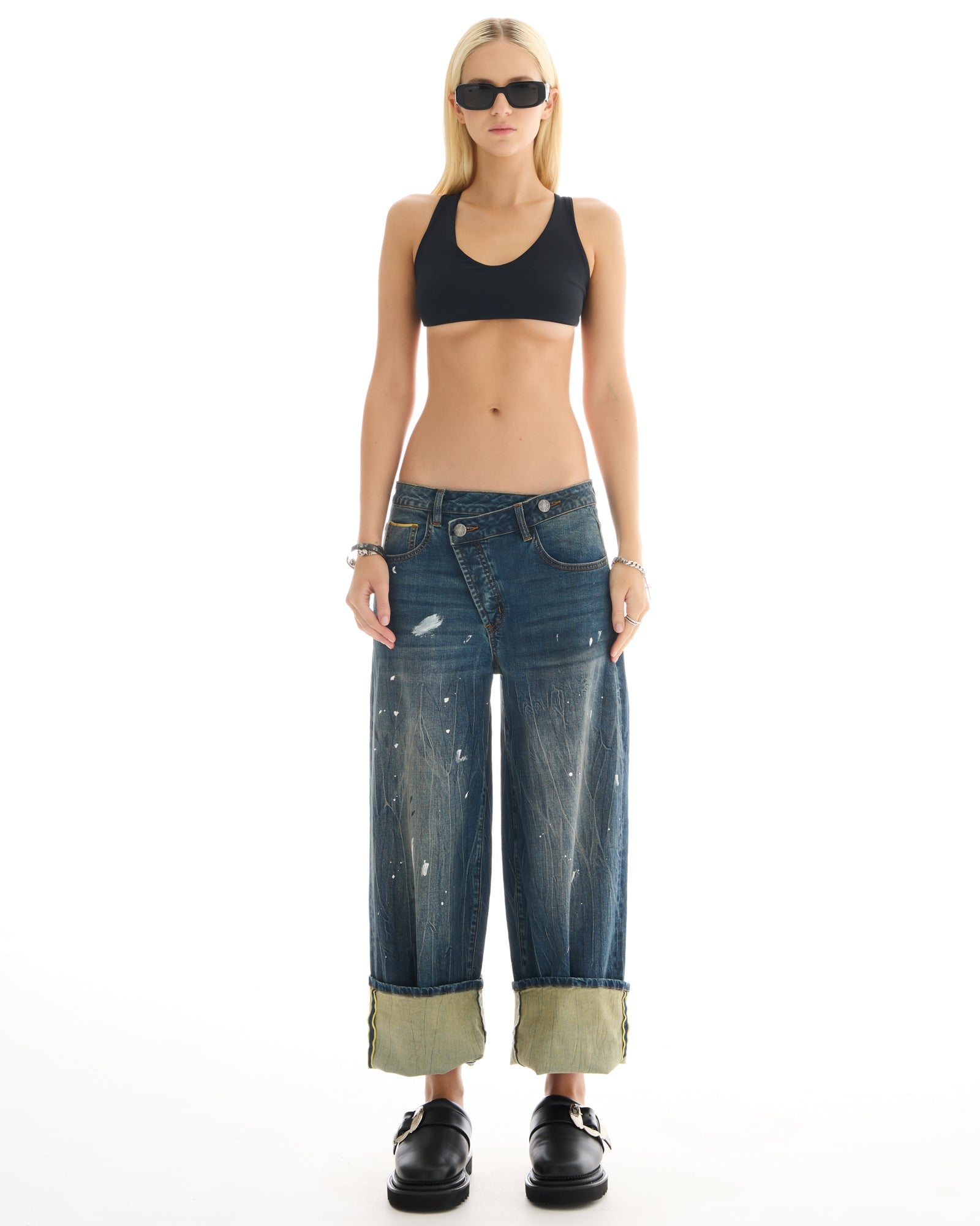 Selvedge Denim Cross Over Slouch Jeans by THE TALES - close-up detail