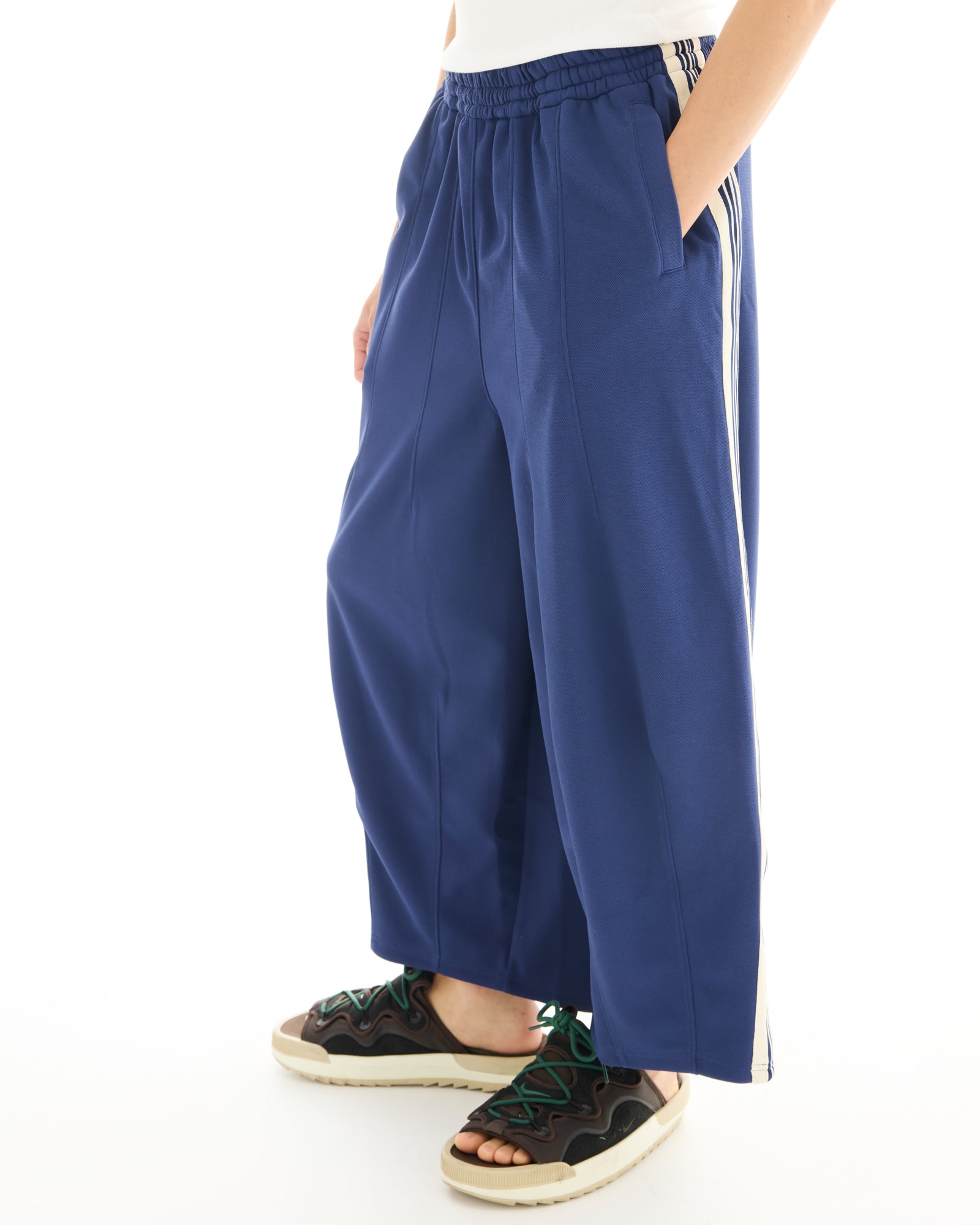 Lilafarbene Trainingshose „The Tales Harajuku“