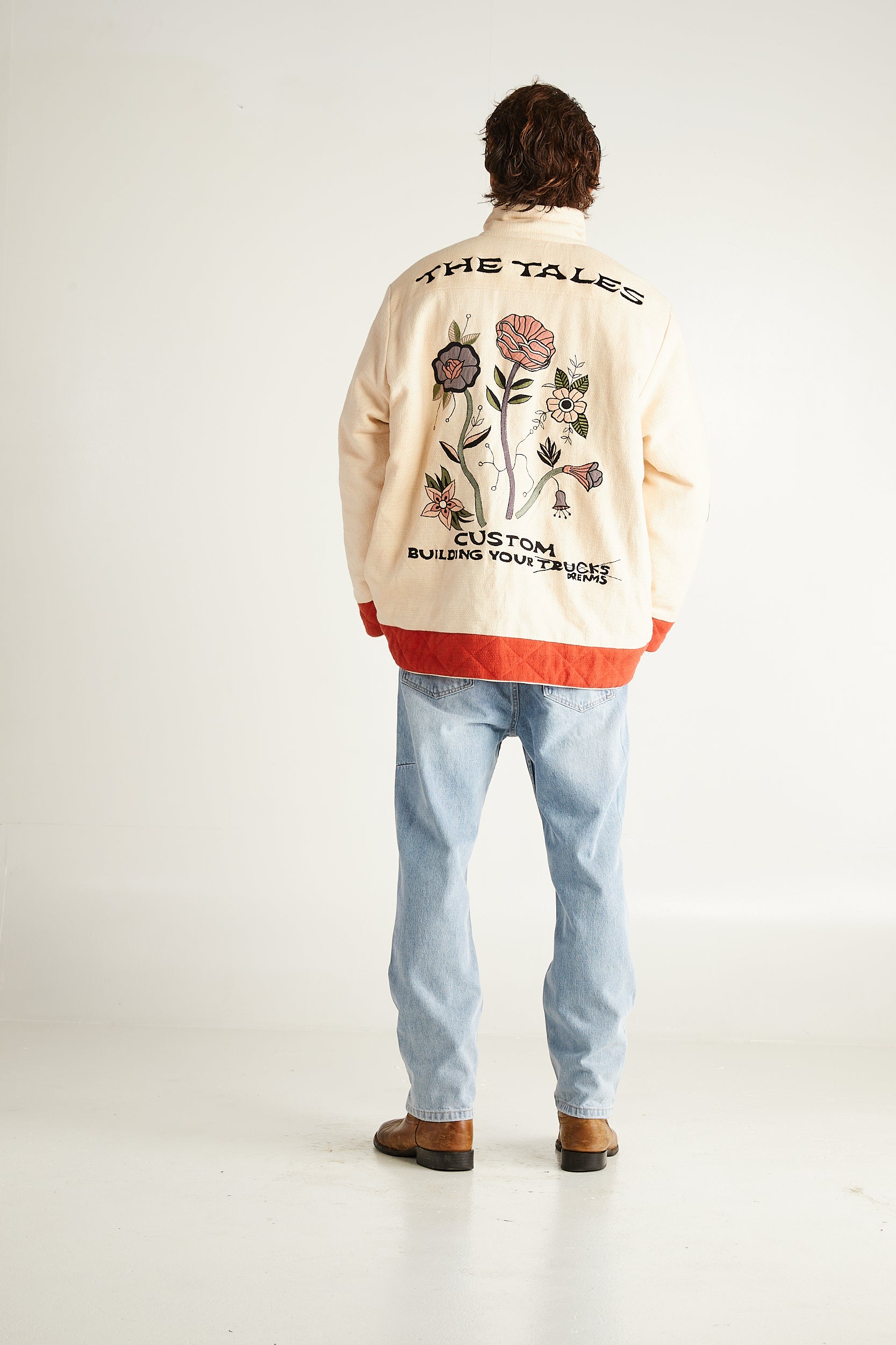 Gesteppte Jacke mit Blumenapplikation