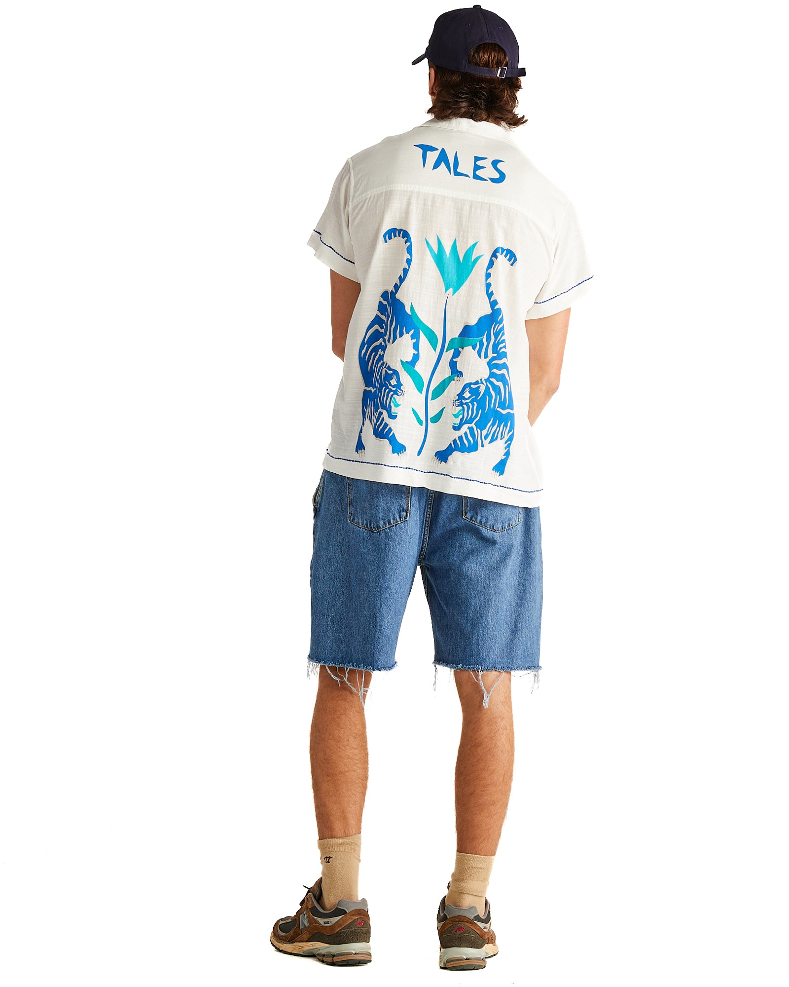 Hockender Tiger Shirt