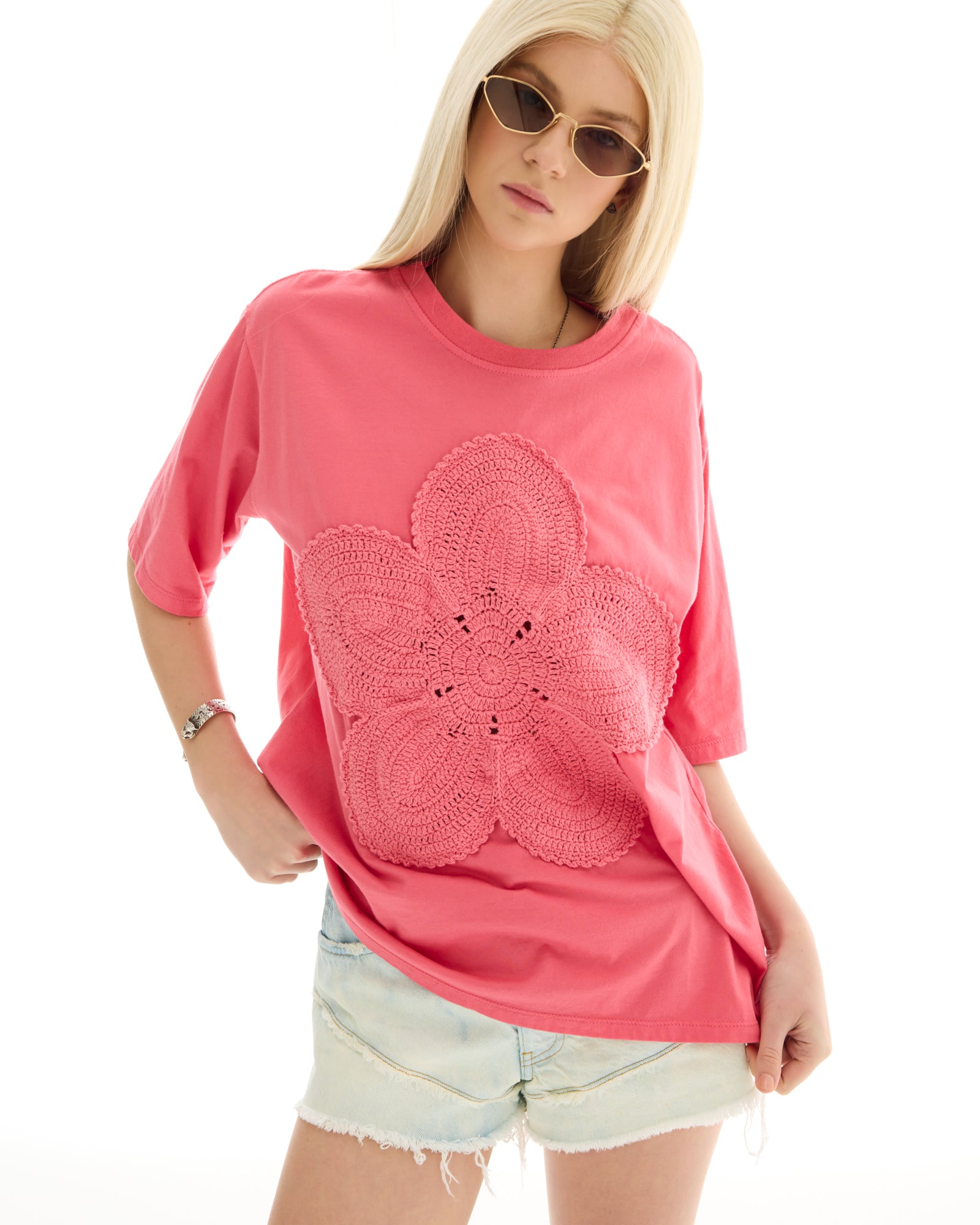 クロシェフラワーTシャツ