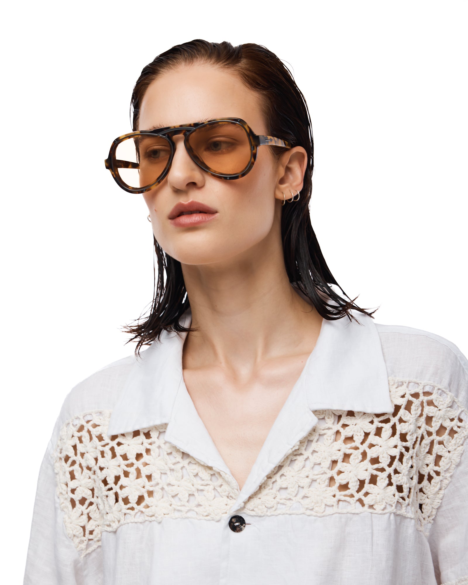 ディキシーサテンとシャンティリーレースのシャツ