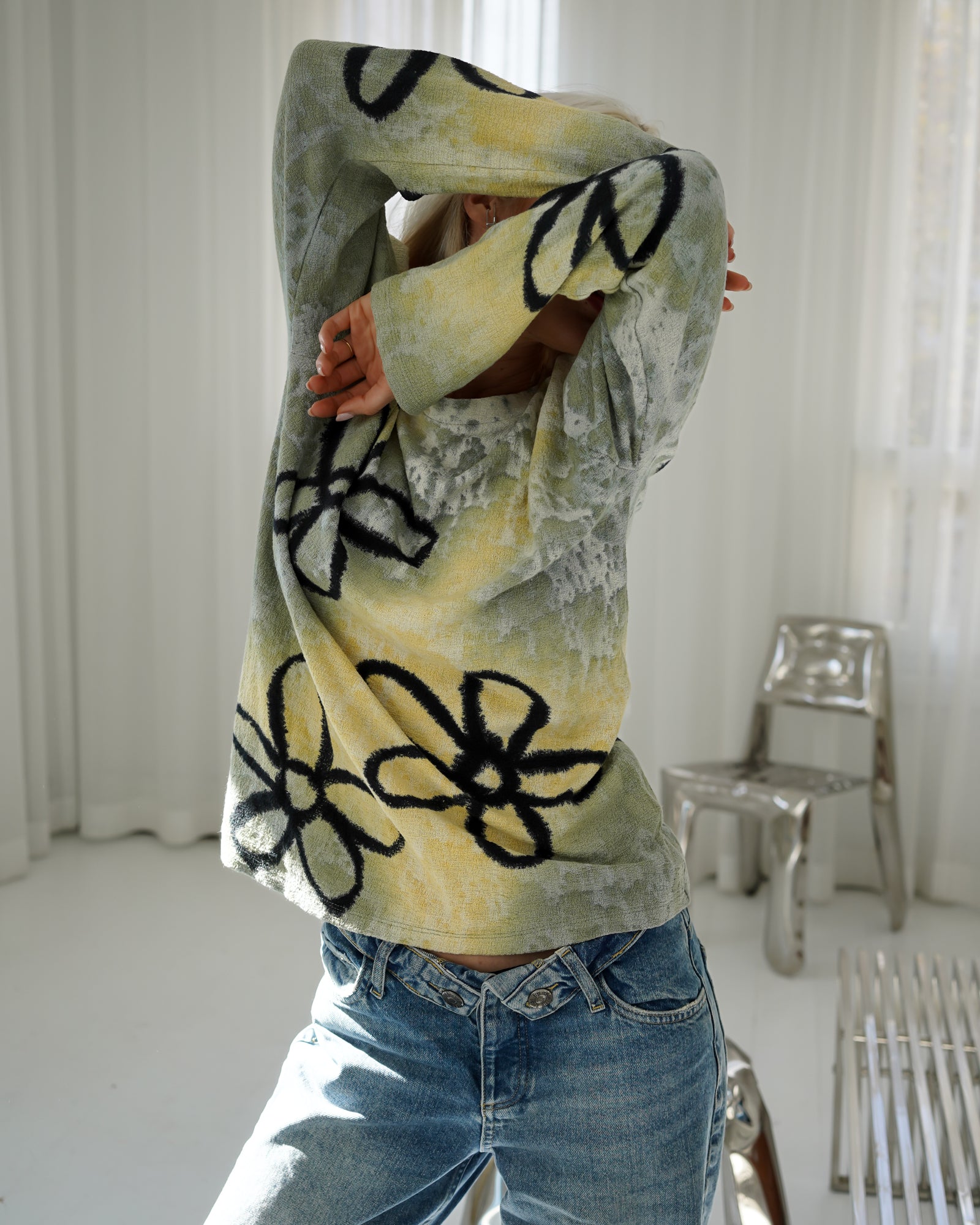 ザ・テイルズ フローラルストリート ヘンプTシャツ
