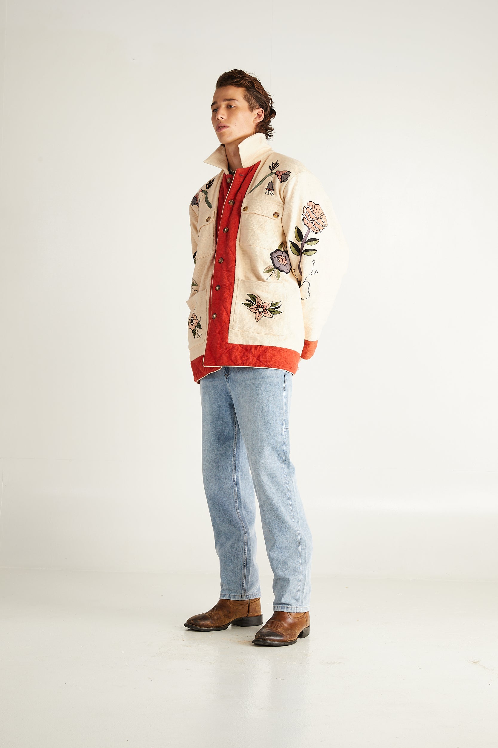 Gesteppte Jacke mit Blumenapplikation