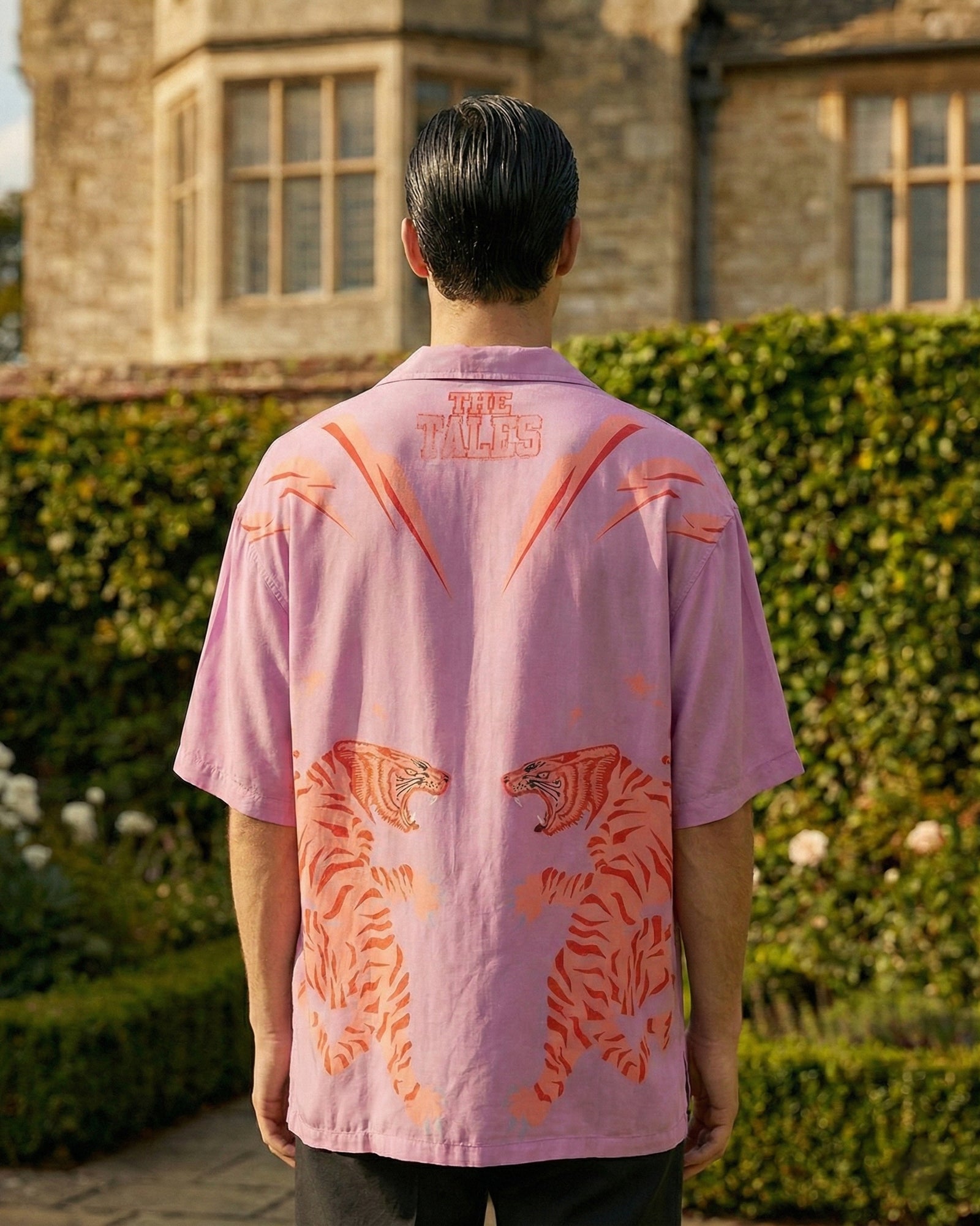 臥虎シルクシャツ