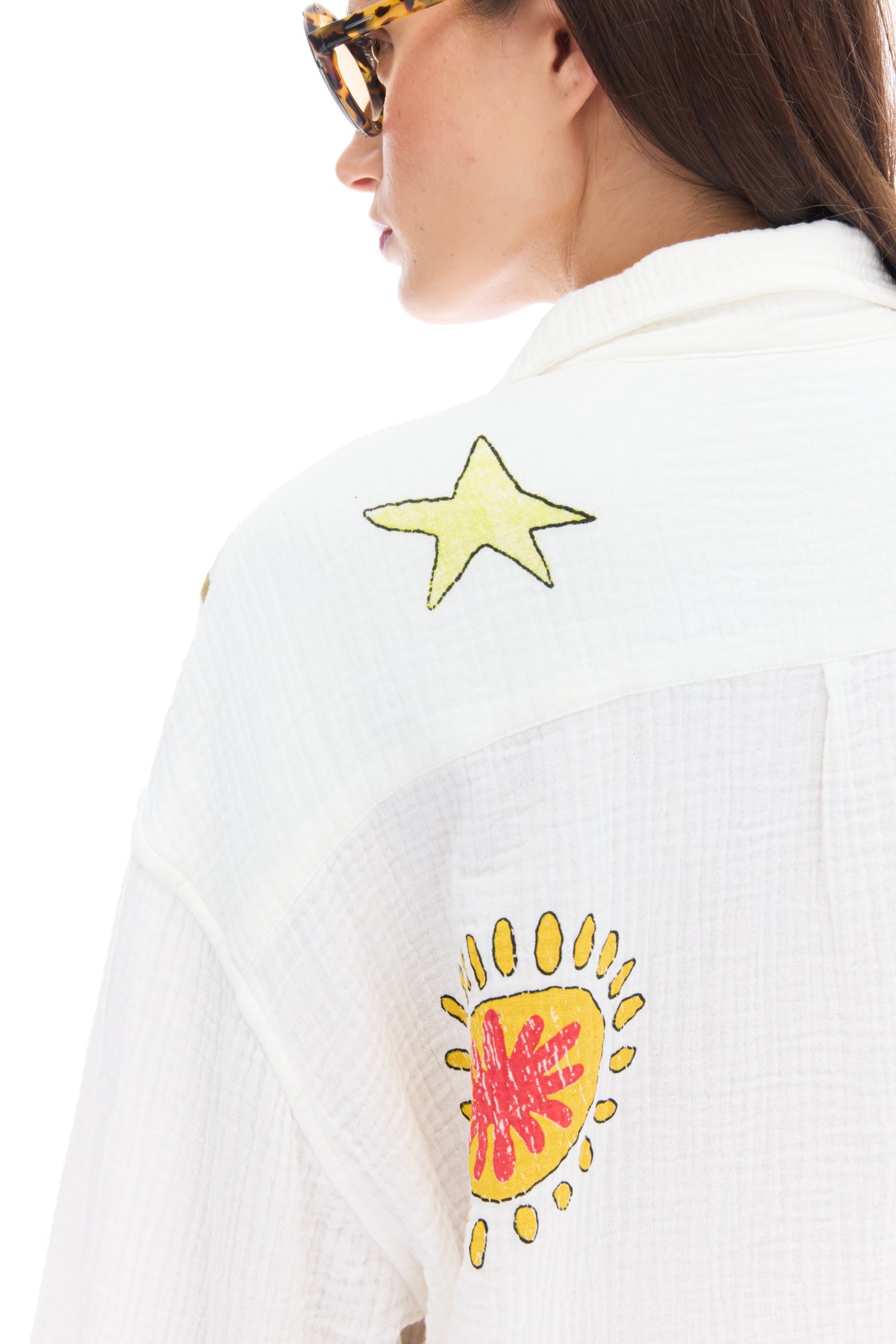 The Illustrated Weekend Shirt by THE TALES - close-up detail