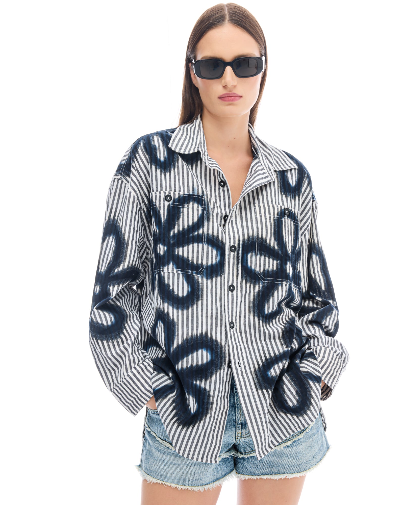 ディキシーサテンとシャンティリーレースのシャツ