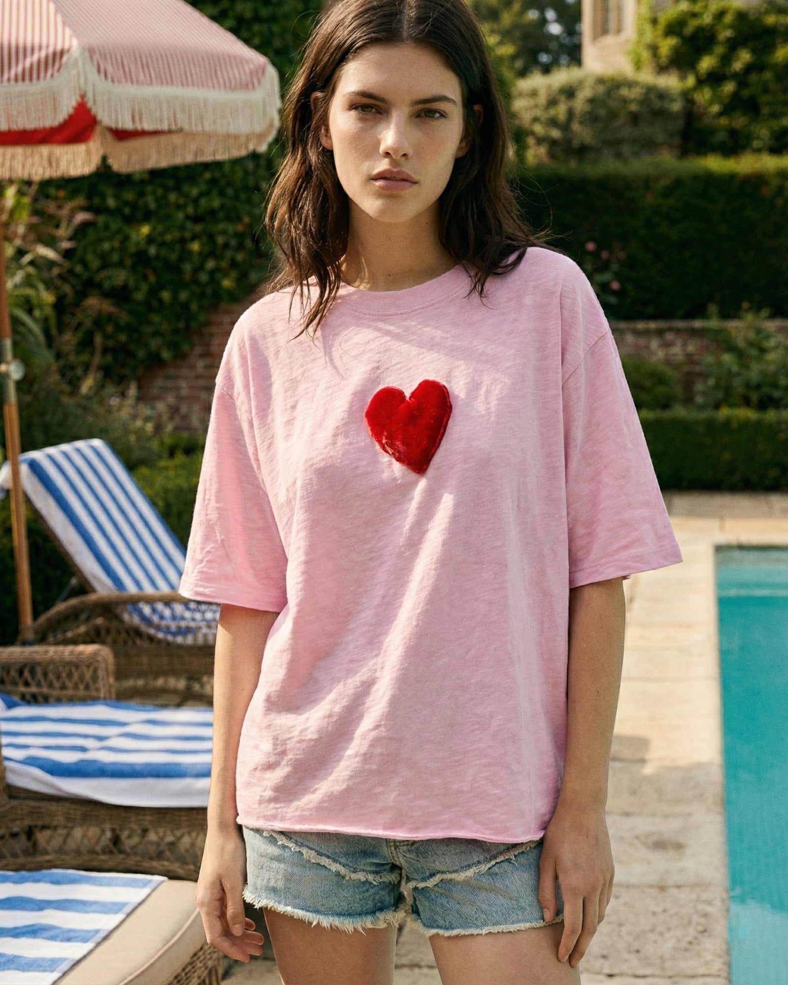 We Love Velvet Heart Street Tee THE TALES