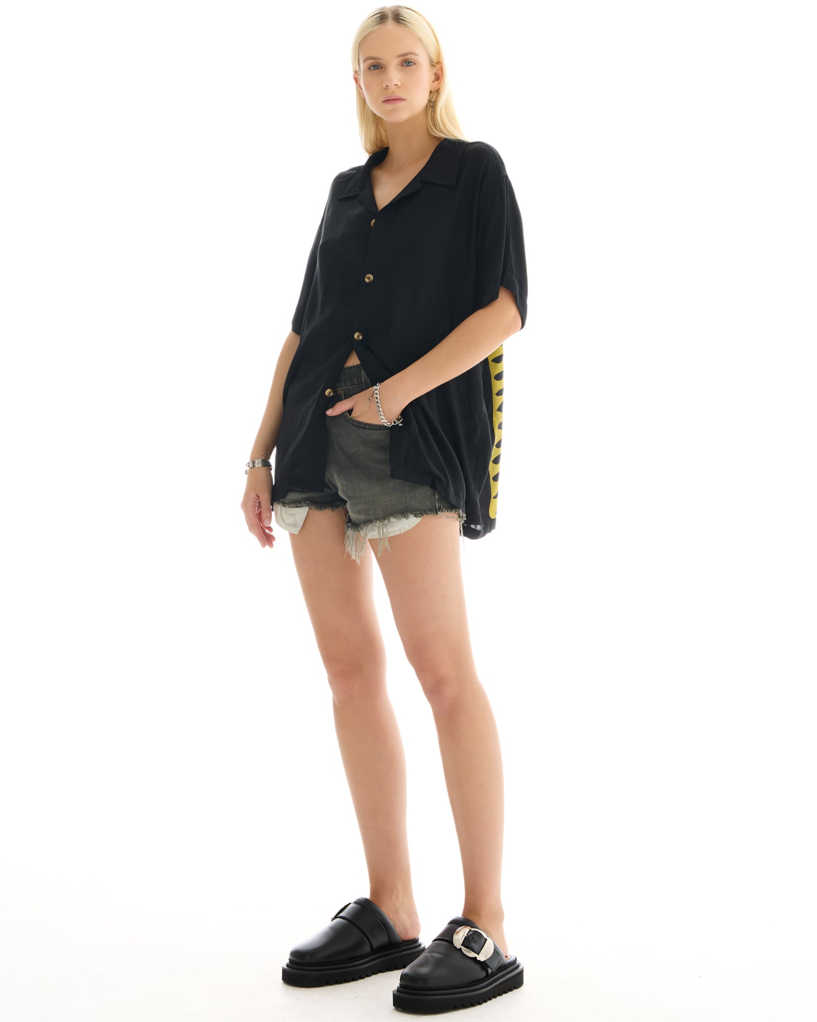 臥虎シルクシャツ