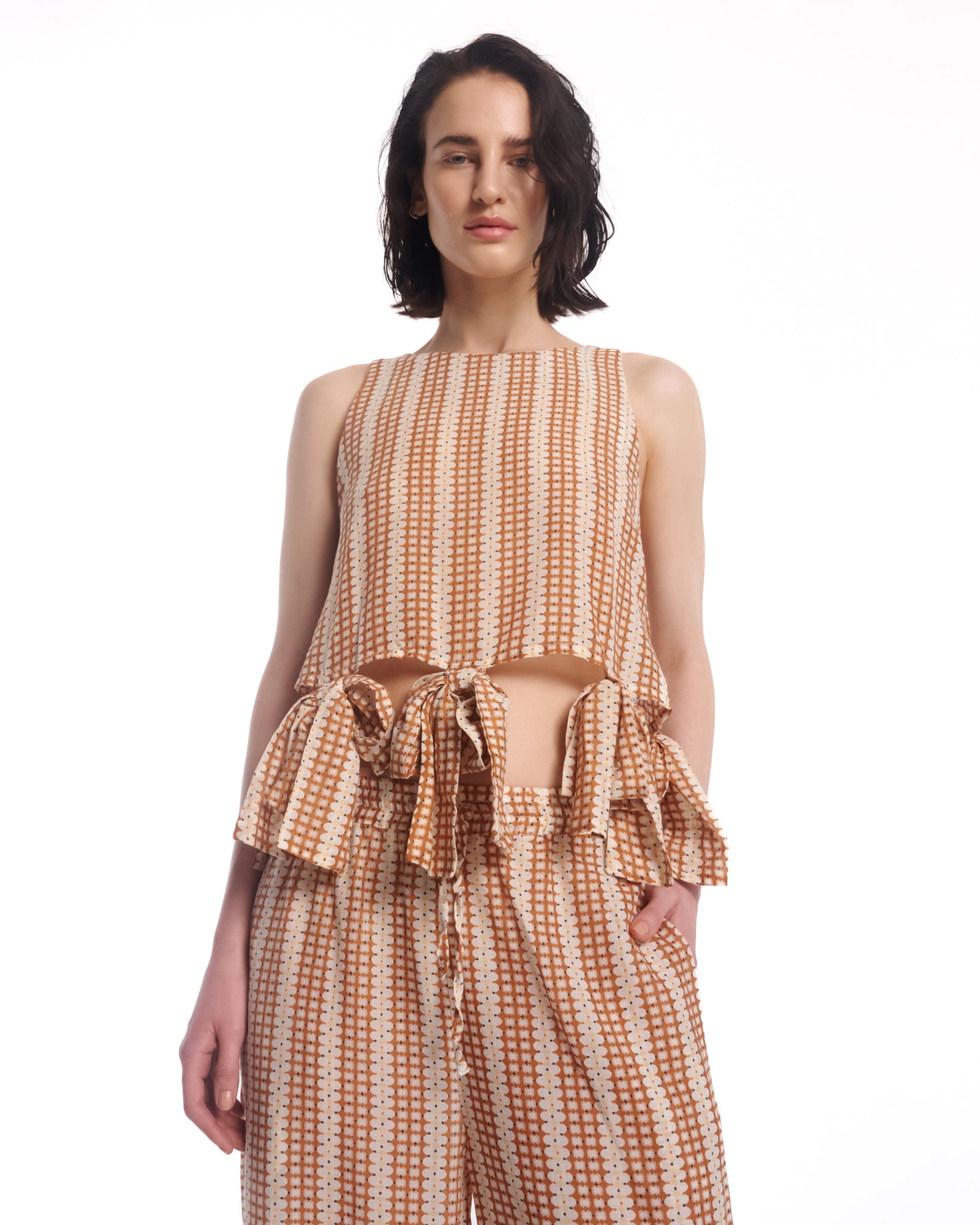 Retro Daisy Cotton Bow Top