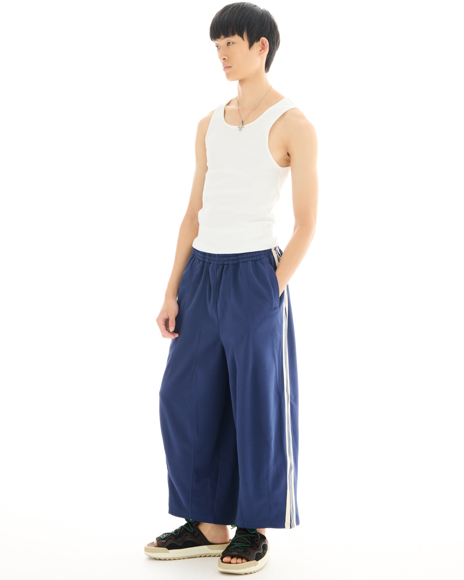 Lilafarbene Trainingshose „The Tales Harajuku“