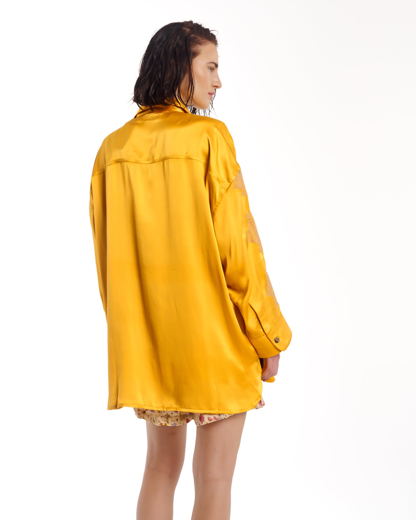 Hemd aus Dixie-Satin und Chantilly-Spitze