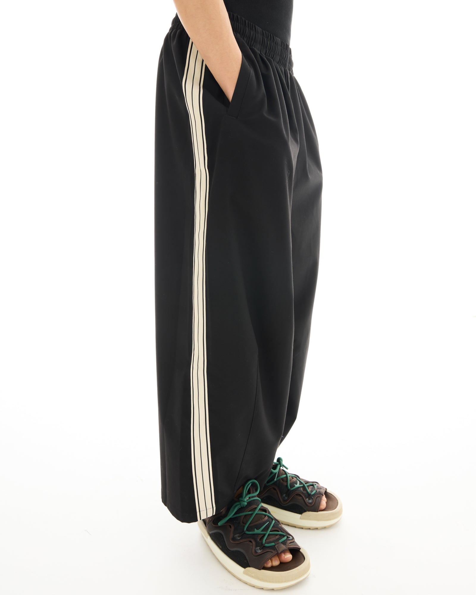 Lilafarbene Trainingshose „The Tales Harajuku“