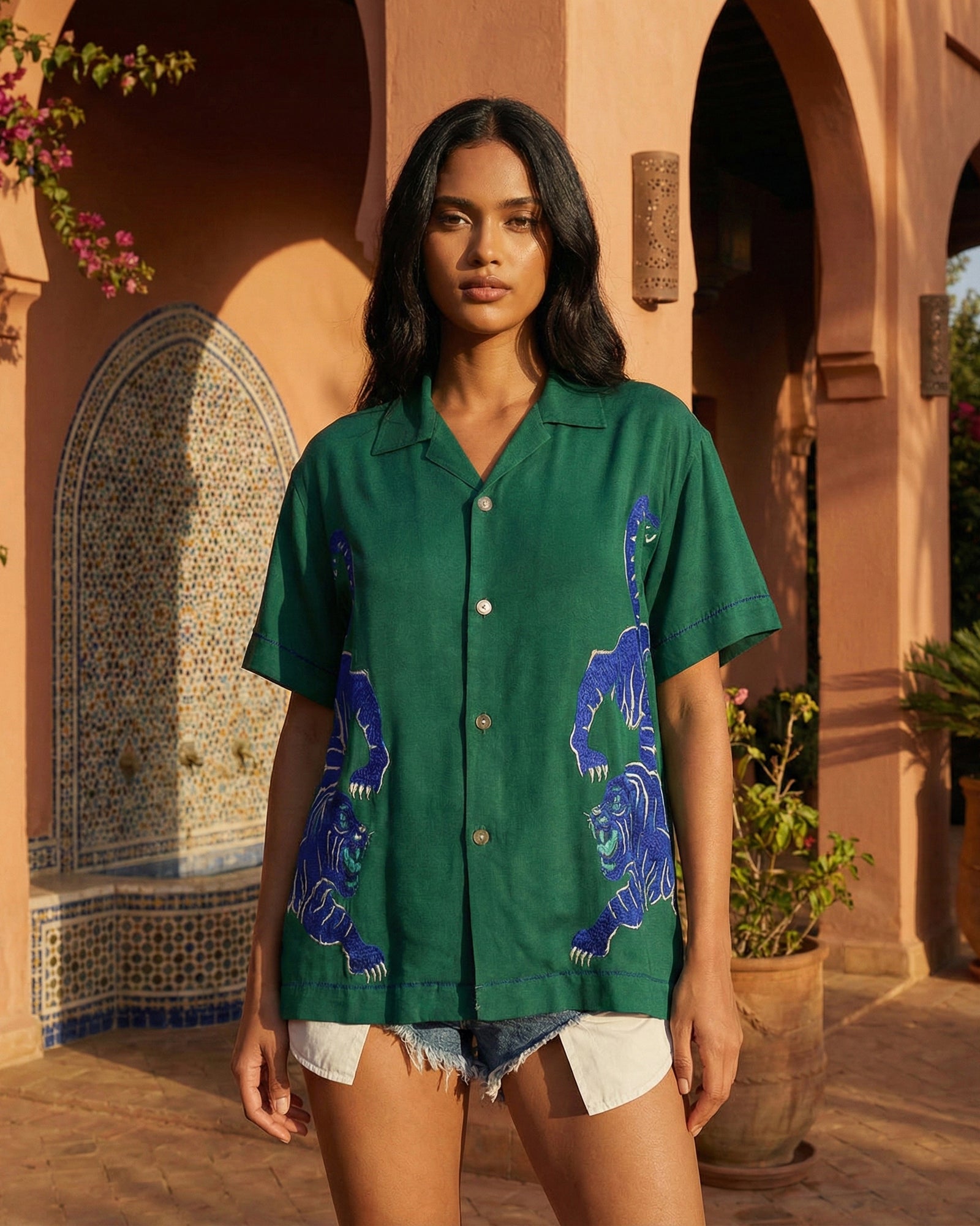 Crouching Tiger Emerald Camp Hemd