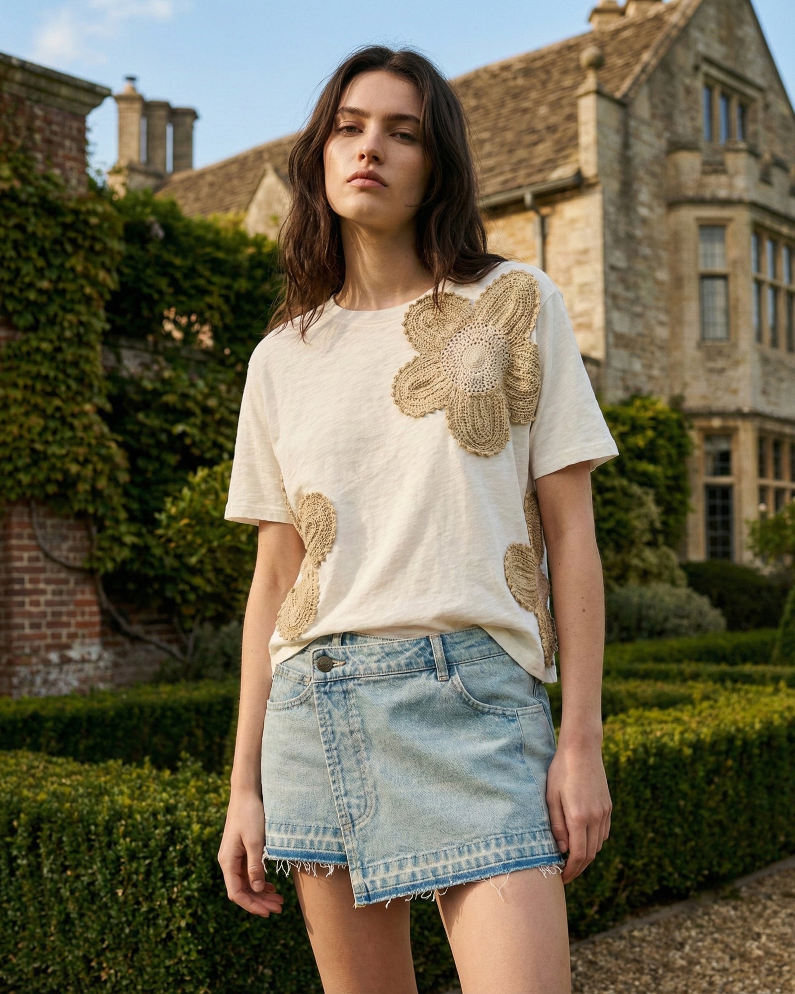 クロシェフラワーTシャツ