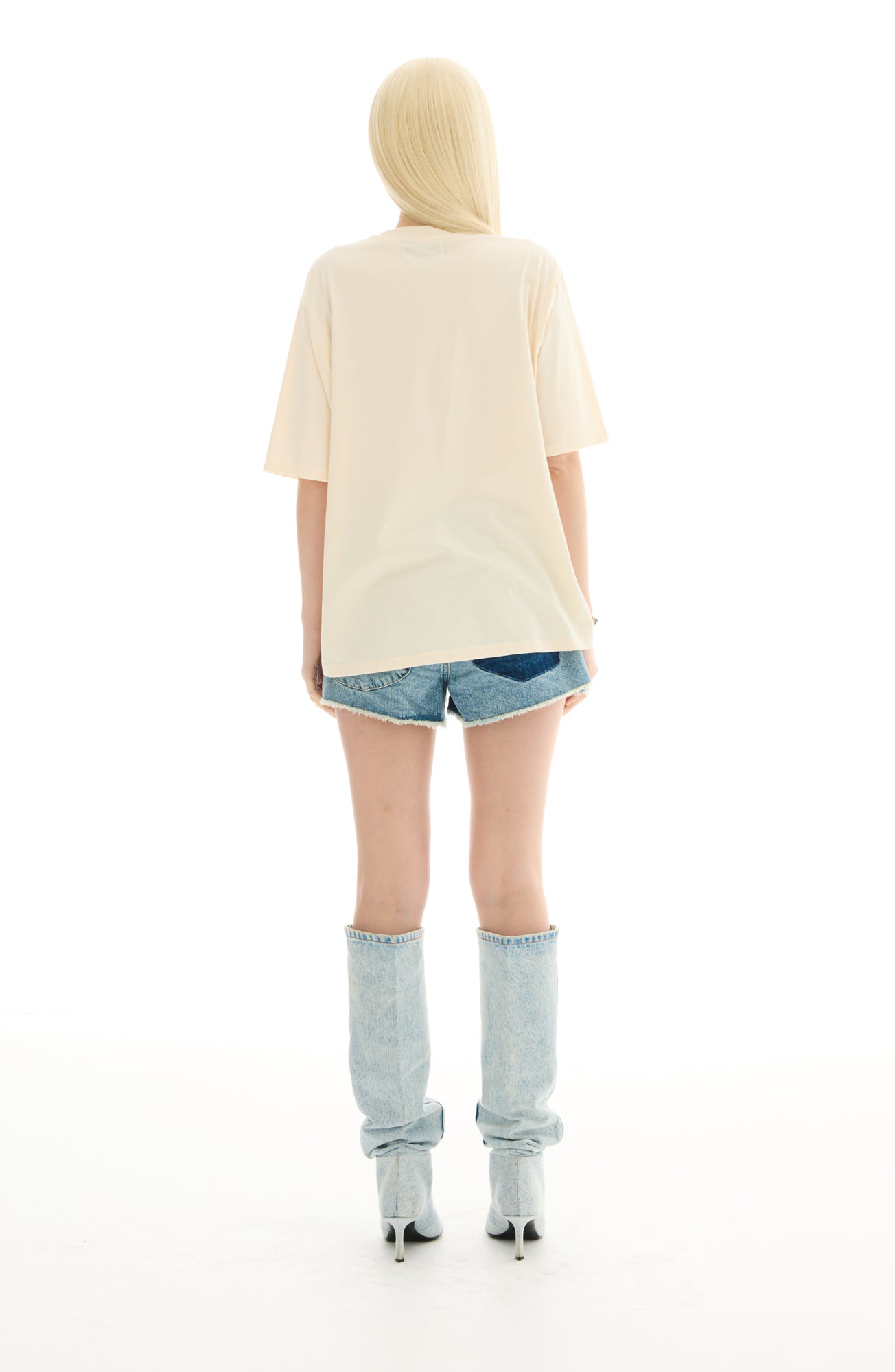 Gehäkeltes Blumen-T-Shirt