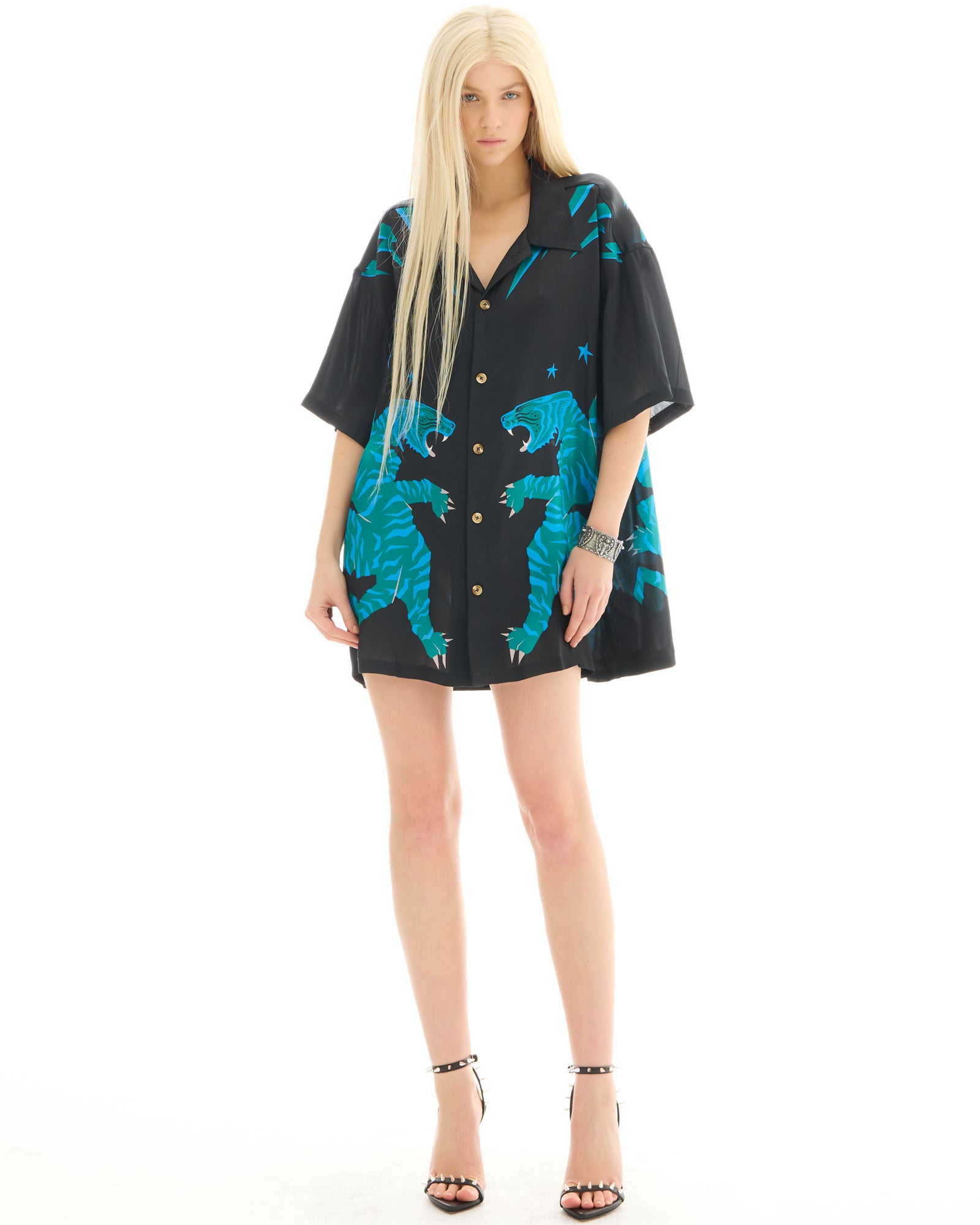 臥虎シルクシャツ