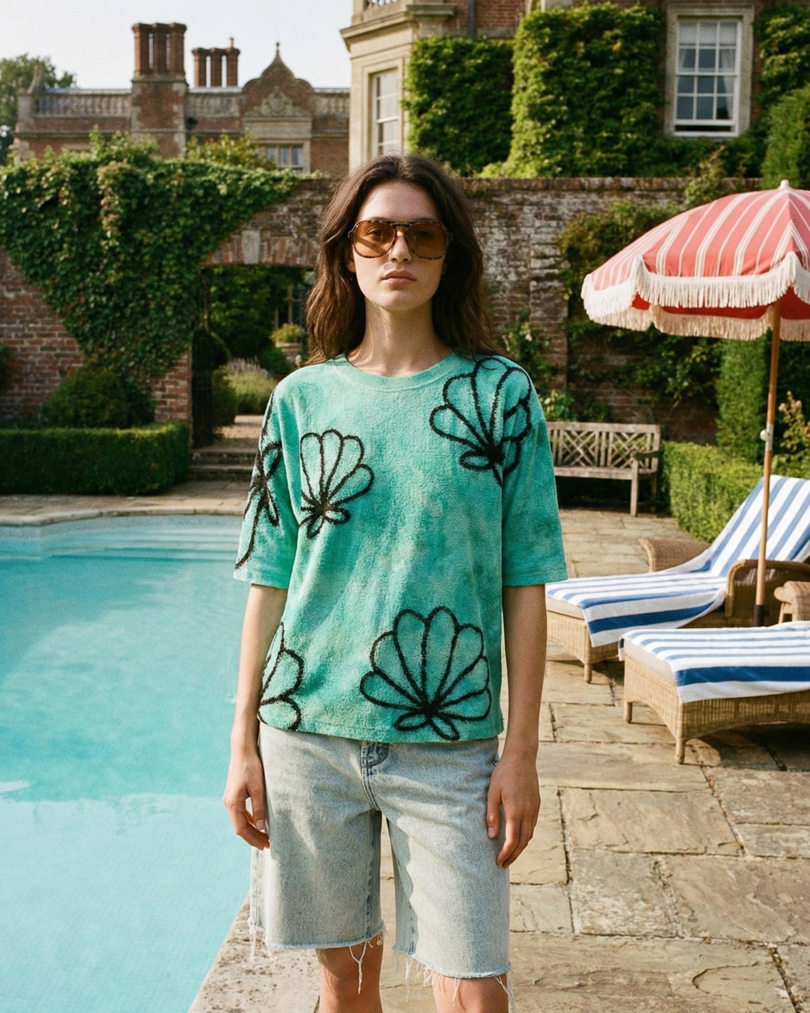 ザ・テイルズ フローラルストリート ヘンプTシャツ