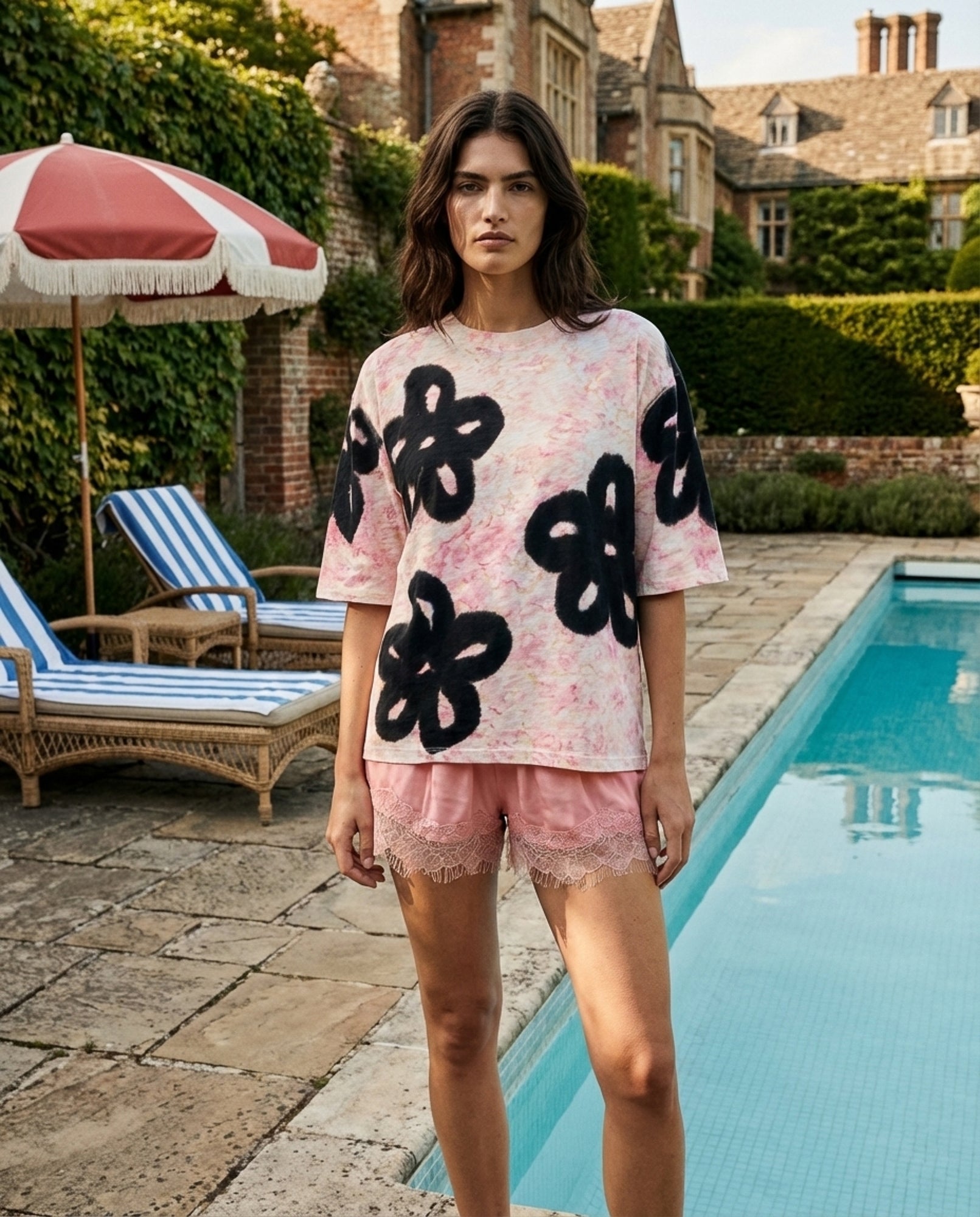 ザ・テイルズ フローラルストリート ヘンプTシャツ