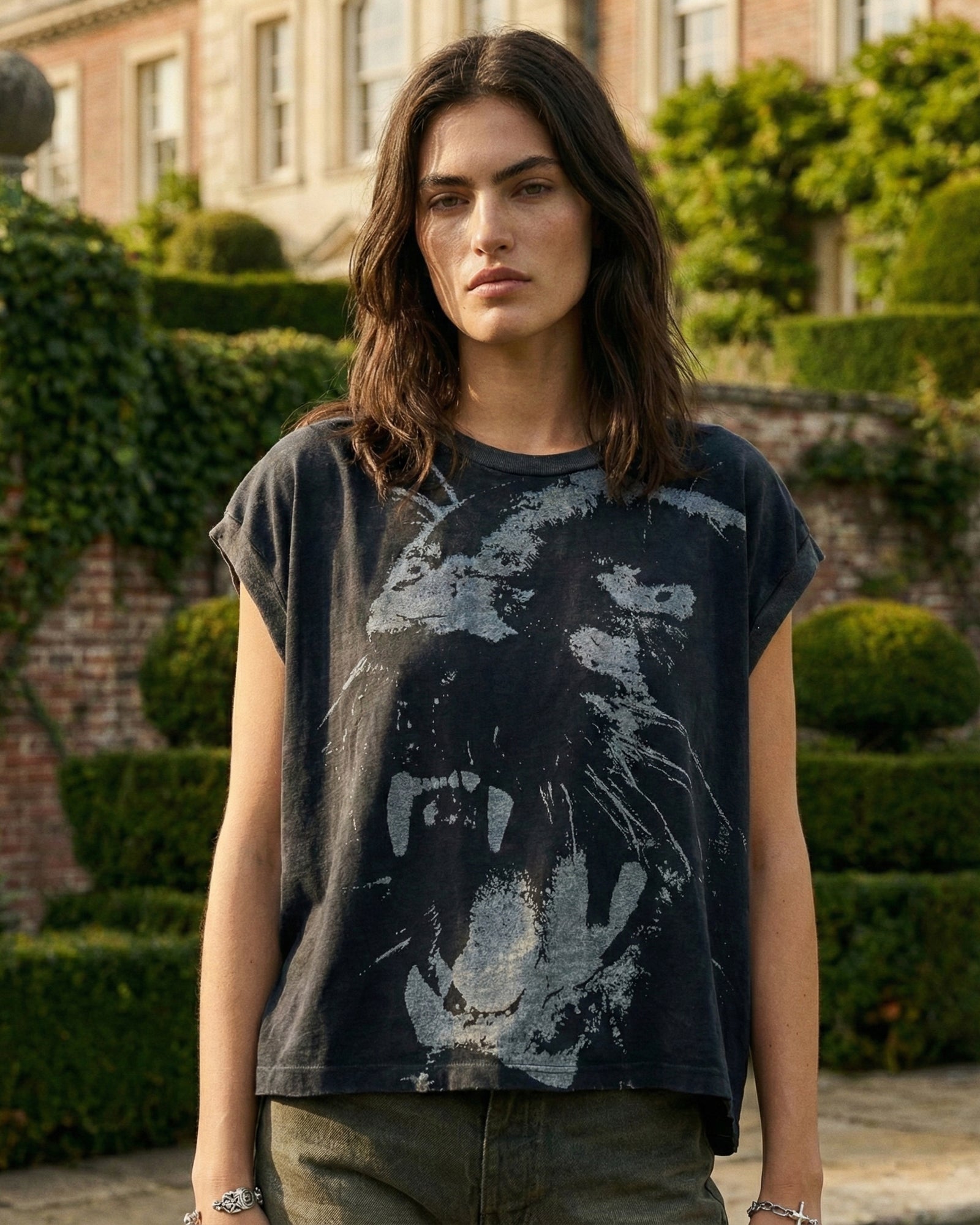 クロシェフラワーTシャツ