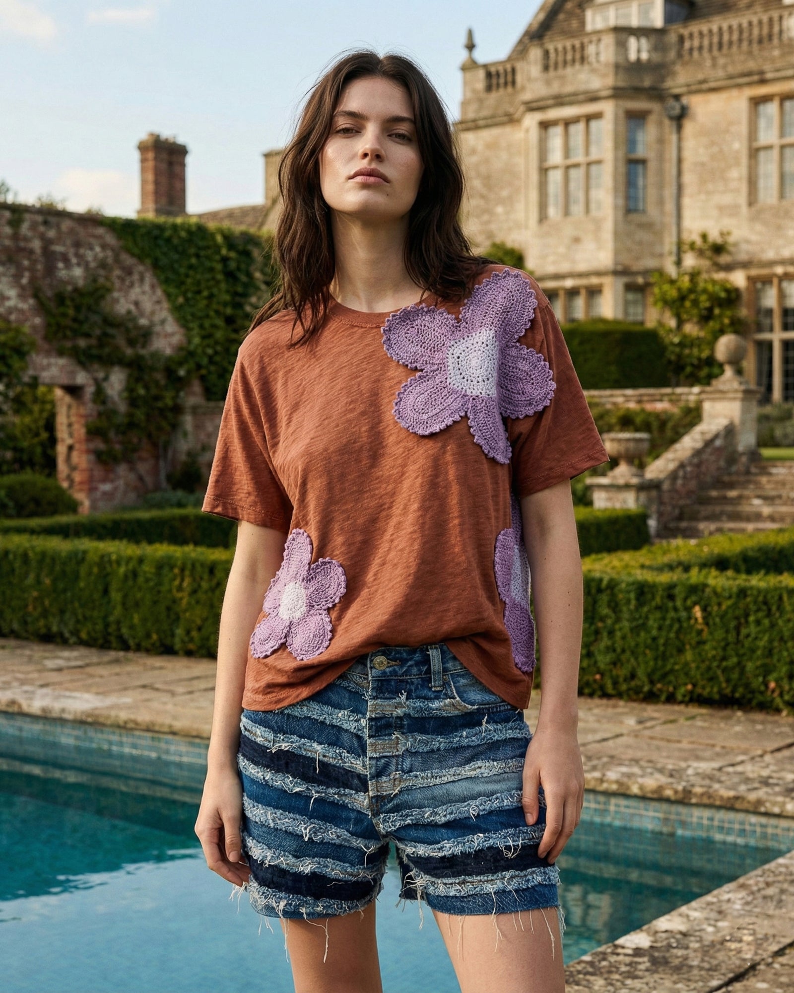 クロシェフラワーTシャツ